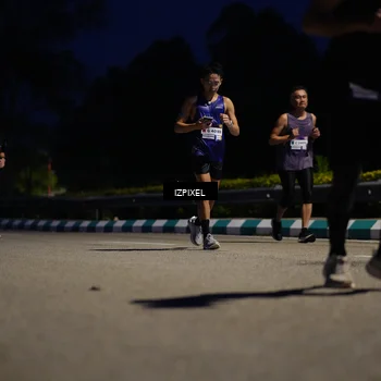 Runner Photo 7438541