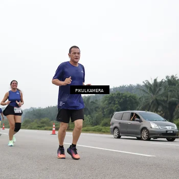 Runner Photo 7438591