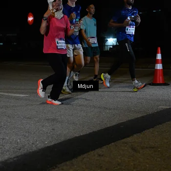 Runner Photo 7438637