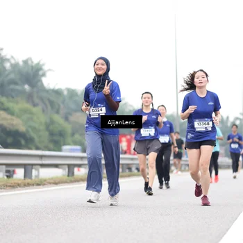 Runner Photo 7438641