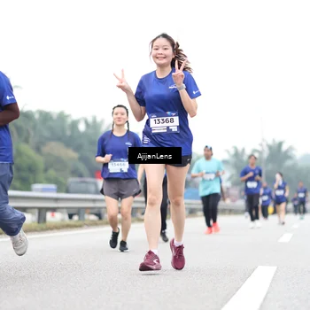 Runner Photo 7438642