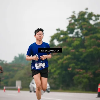 Runner Photo 7438647