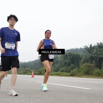 Runner Photo 7438670