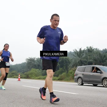 Runner Photo 7438678