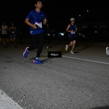 Runner Photo 7438692
