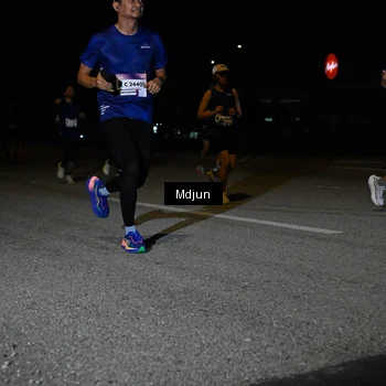 Runner Photo 7438698
