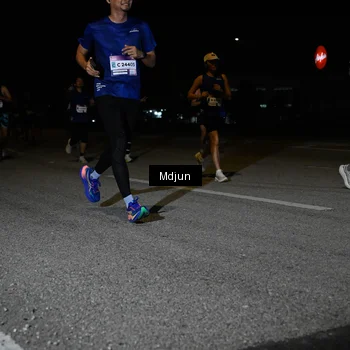 Runner Photo 7438705