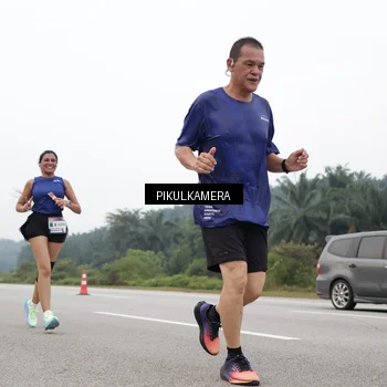 Runner Photo 7438726