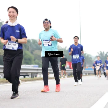 Runner Photo 7438758