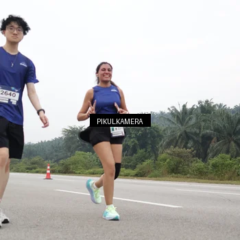Runner Photo 7438782