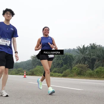 Runner Photo 7438785