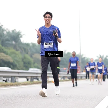 Runner Photo 7438792