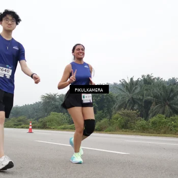 Runner Photo 7438795