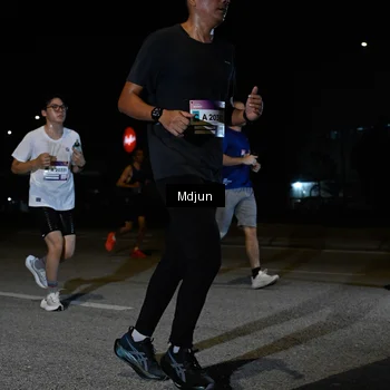 Runner Photo 7438804