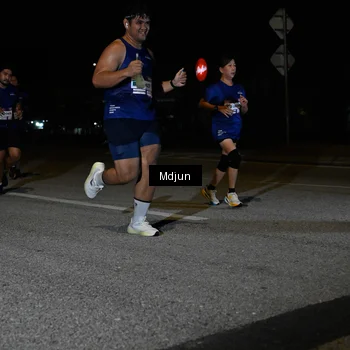 Runner Photo 7438810
