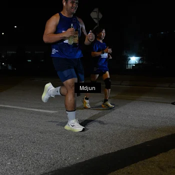 Runner Photo 7438811