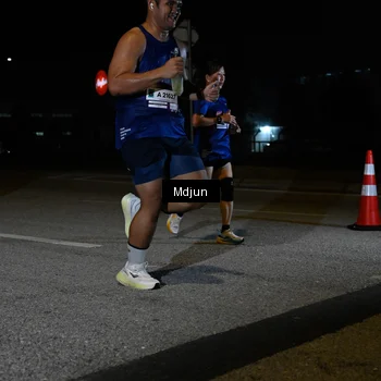 Runner Photo 7438812