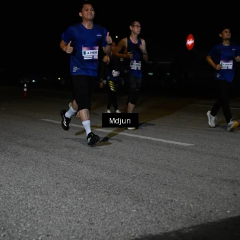 Runner Photo 7438824