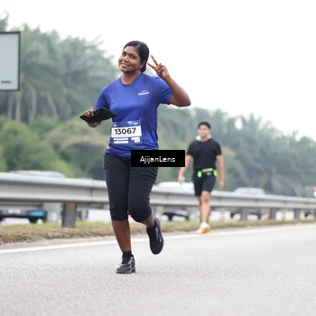 Runner Photo 7438832