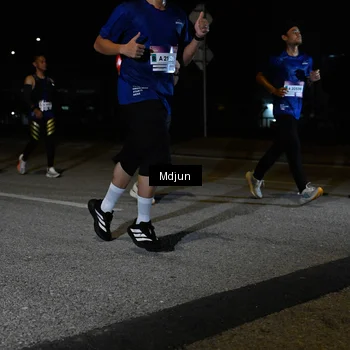 Runner Photo 7438840