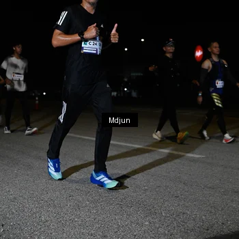 Runner Photo 7438848