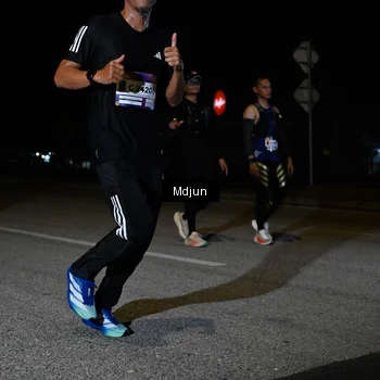 Runner Photo 7438851