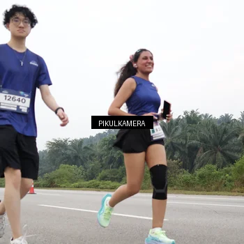 Runner Photo 7438859