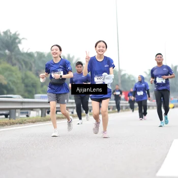 Runner Photo 7438860