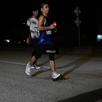 Runner Photo 7438875