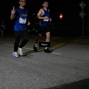 Runner Photo 7438960