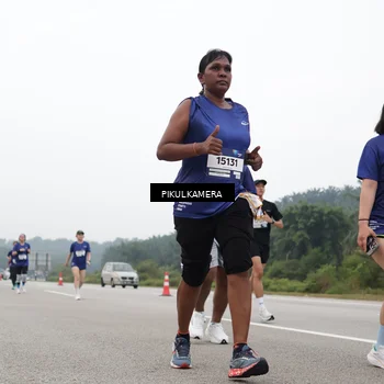 Runner Photo 7438965