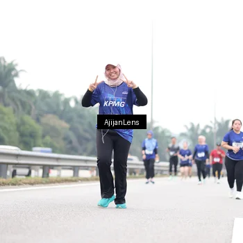 Runner Photo 7438999