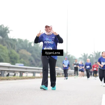 Runner Photo 7439004