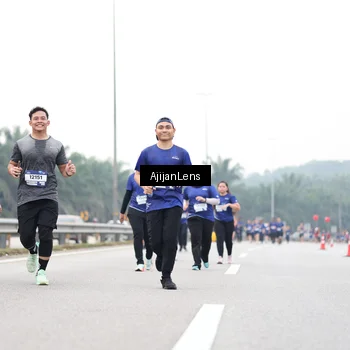 Runner Photo 7439022