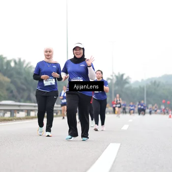 Runner Photo 7439054