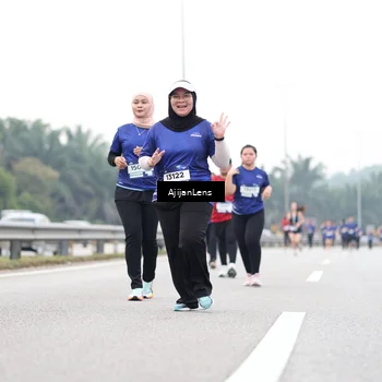 Runner Photo 7439069