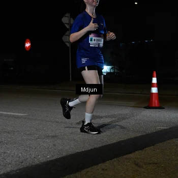 Runner Photo 7439102