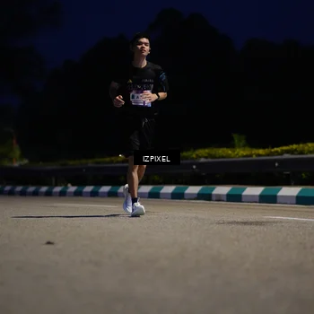 Runner Photo 7439106
