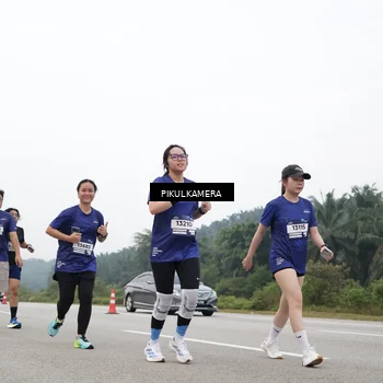Runner Photo 7439140