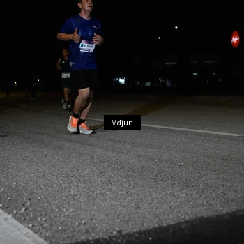 Runner Photo 7439179