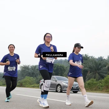 Runner Photo 7439210