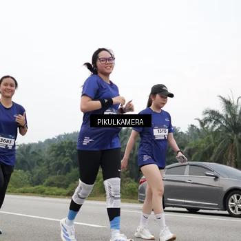 Runner Photo 7439231