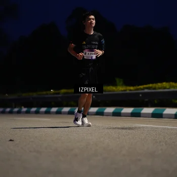 Runner Photo 7439243