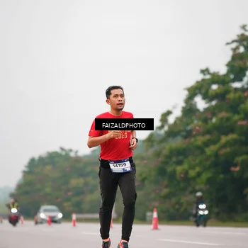 Runner Photo 7439256
