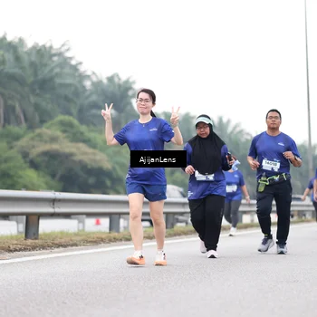 Runner Photo 7439273