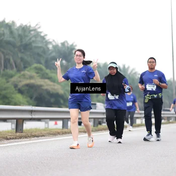 Runner Photo 7439278