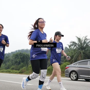 Runner Photo 7439285