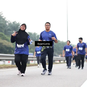 Runner Photo 7439311