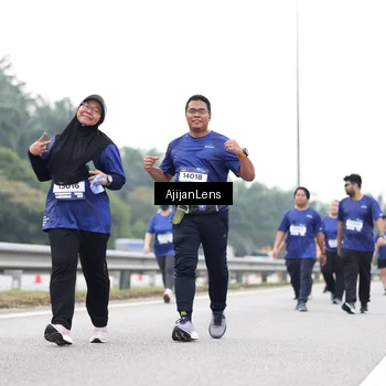 Runner Photo 7439314