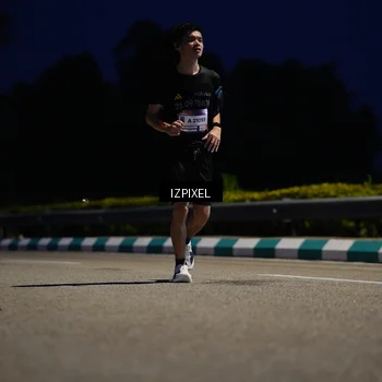 Runner Photo 7439315